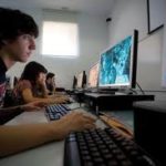 student844 Community colleges are lagging behind other institutions in higher education's economic recovery.